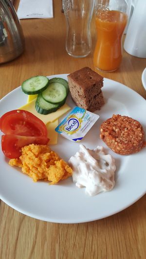 buffet- eine Ecke komplett vegan at Arcotel Rubin in Hamburg