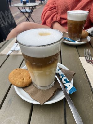 ☕️   at Robuust Foodies & Goodies in Den Helder