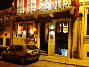 Street View at Os Tibetanos in Lisbon