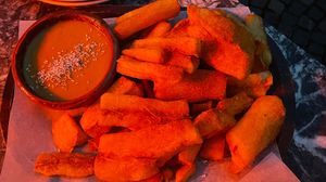 Yuca fritas mit Bananenketchup  at Blitz Restaurant in Munich