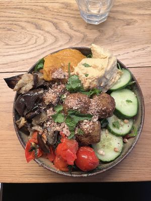 the lebanese bowl  at TICH Healthy Living in Brussels