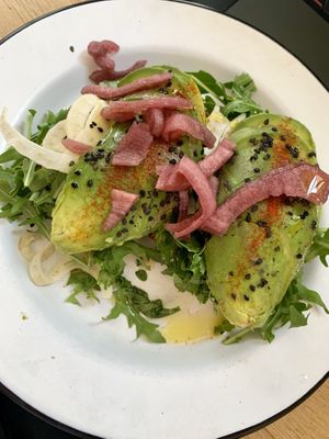 Avo toast  at TICH Healthy Living in Brussels