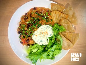 Vegan burrito bowl at Grand Ours in Poitiers
