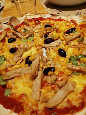 Pizza Vegan Kentucky at Pizza Basta Restaurante in Cambrils