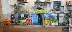 Juice bar at Vertus in Paris