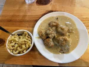 Mac n cheese / fried chicken / mashed potatoes / gravy  #Veganuary at Vertical Diner in Salt Lake City