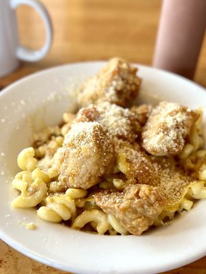 Mac bowl with inferno tenders   at Vertical Diner in Salt Lake City