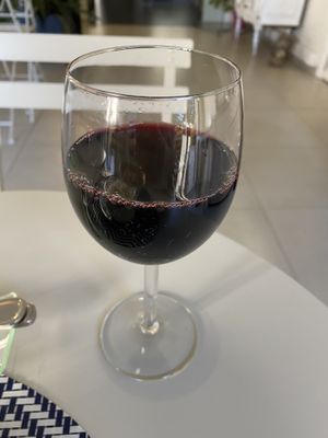 Vino tinto at Bosque in Sintra