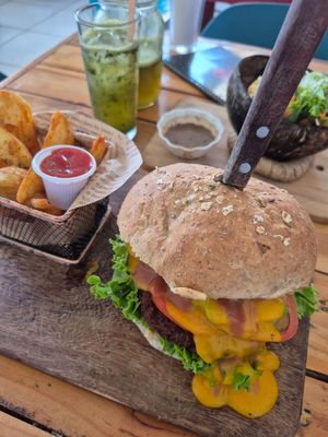 Las burgers de EL VEGGIE 🤗🙌 at El Veggie SV - Food Truck in San Salvador