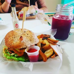 Veggielicious Burger  at El Veggie SV - Food Truck in San Salvador