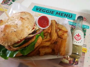 Falafel Burger  at El Veggie SV - Food Truck in San Salvador