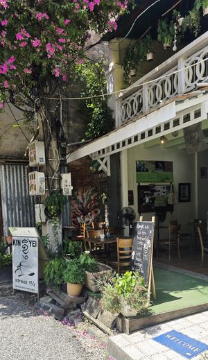 Entrance at Kinyei Cafe in Battambang