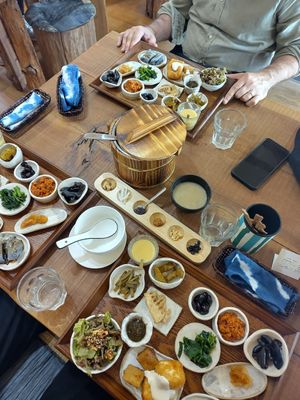 The whole table at Kitotoki in Kamakura