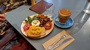 Full vegan breakfast at Yonder in Queenstown