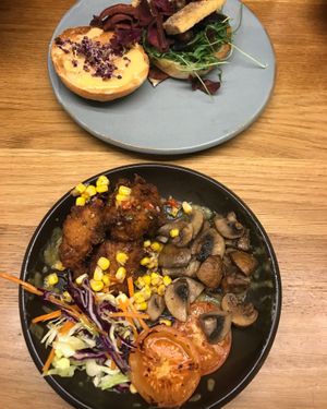 Vegan bap and corn & jalapeño fritters at Yonder in Queenstown