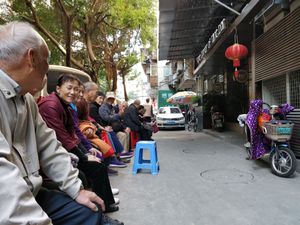 Everyone waiting inline at Rain Flower Thanks Giving Vegetarian in Fuzhou