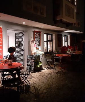 It was about 10:30, and still very nice and warm at Cafe Augustin in Lindau