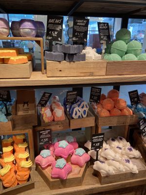   at LUSH - Rotenturmstr in Vienna
