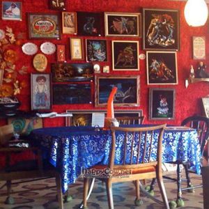 Inside at Aunt Mary's Toaster Bistro in Lincoln City