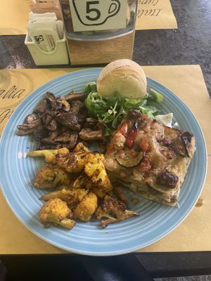 Piatto menu (Lasagna più due contorni) at L'Orto Bistrot in Turin