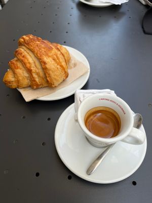 Espresso & croissant at L'Orto Bistrot in Turin
