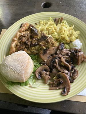 Menù 8,5€ - torta salata + 2 contorni  at L'Orto Bistrot in Turin