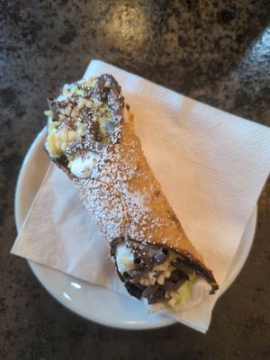Stuffed cannoli with Pistachio cream at L'Orto Bistrot in Turin