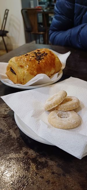 Pain au Chocolat and Canestrelli at L'Orto Bistrot in Turin