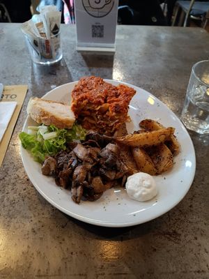 Lunch menu at L'Orto Bistrot in Turin