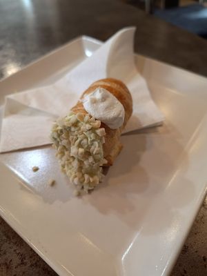 Cannolino with pistachio at L'Orto Bistrot in Turin