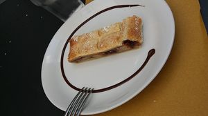 Vegan strudel at L'Orto Bistrot in Turin