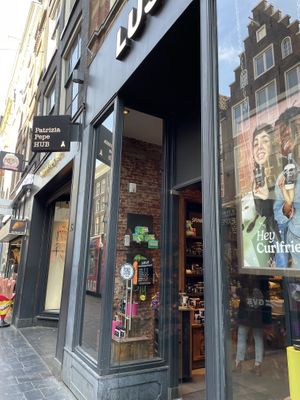 Outsidee  at LUSH in Amsterdam