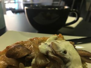 Vegan vegetable omelette & green tea at Pascuala Cuina Vegana in Badalona