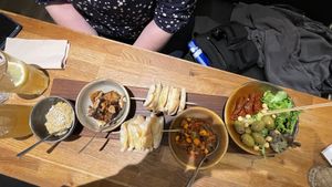 Feines Mezze am Abend für zwei Personen  at Max-Moriz in Aarau