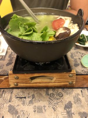 hot pot at MeiZi ShuShi in Tainan