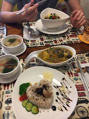 Main courses (with free soup) at MeiZi ShuShi in Tainan