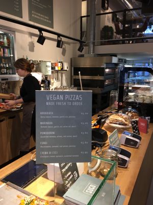 Vegan Pizzas at Sugo Pizza Al Taglio - Westblaak in Rotterdam
