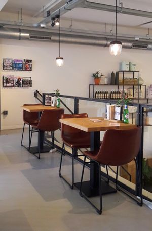 seating area at Sugo Pizza Al Taglio - Westblaak in Rotterdam