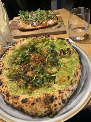 Pizza Verde #Veganuary at Vegazzi Specialty Pizzeria in Budapest