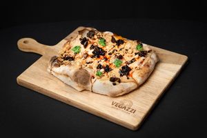 Pinsa Dolce Arrabbiata at Vegazzi Specialty Pizzeria in Budapest