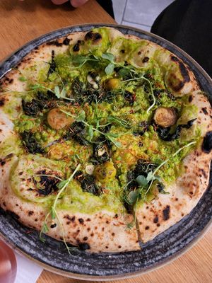 Pizza Verde at Vegazzi Specialty Pizzeria in Budapest