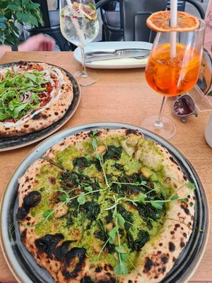 Pizza Verde at Vegazzi Specialty Pizzeria in Budapest