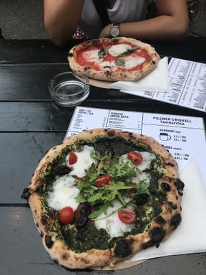 Realy great vegan pizza, the one with spinach pesto is amazing✨ at Vegazzi Specialty Pizzeria in Budapest