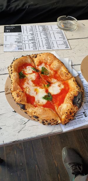 Pizza di Base at Vegazzi Specialty Pizzeria in Budapest