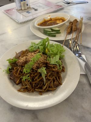 Mee Goreng with tofu  at Lily's Vegetarian Kitchen - Georgetown in Penang