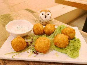 Cheese Ball at Nature Cafe - Suntec City in Central Singapore
