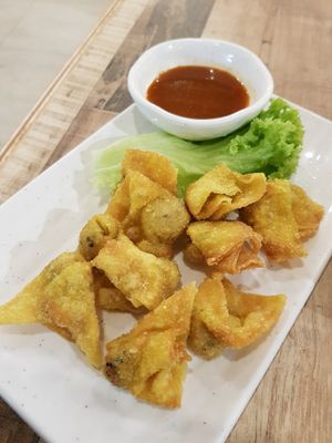 Fried wanton at Nature Cafe - Suntec City in Central Singapore
