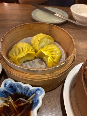 Porcini mushroom steamed dumplings 牛肝菌蒸餃 at Zhu Li Guan in Taipei