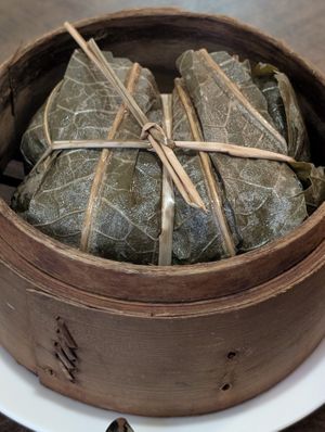 Lotus leaf wrapped rice at Zhu Li Guan in Taipei