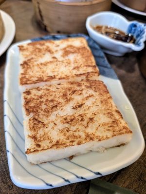Pan fried radish cake 😋 at Zhu Li Guan in Taipei